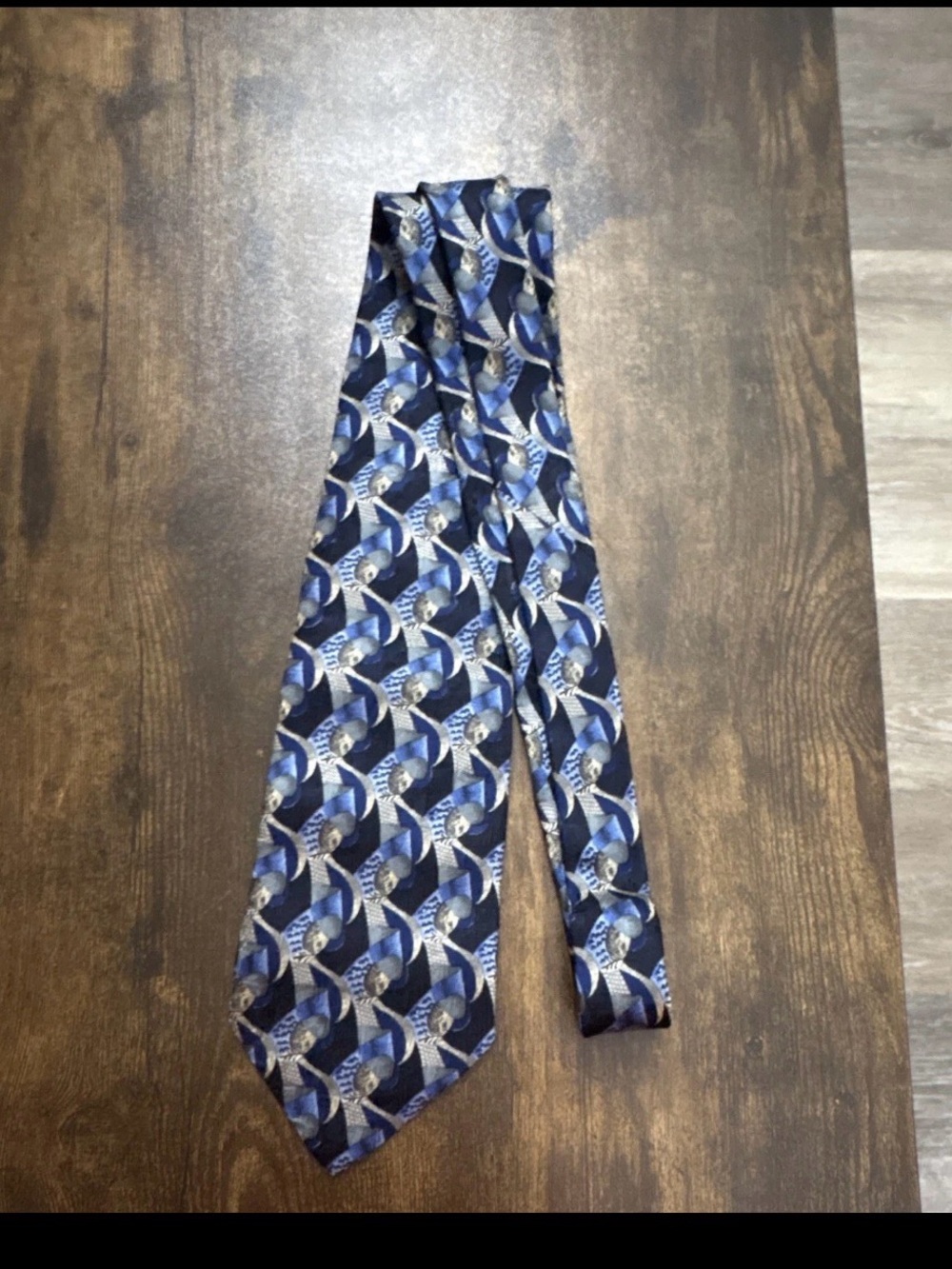 Ermenegildo Zegna Blue and Silver Patterned Men's Tie